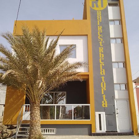 Residencial Ribeira Torta Bed & Breakfast Porto Novo  Exterior photo