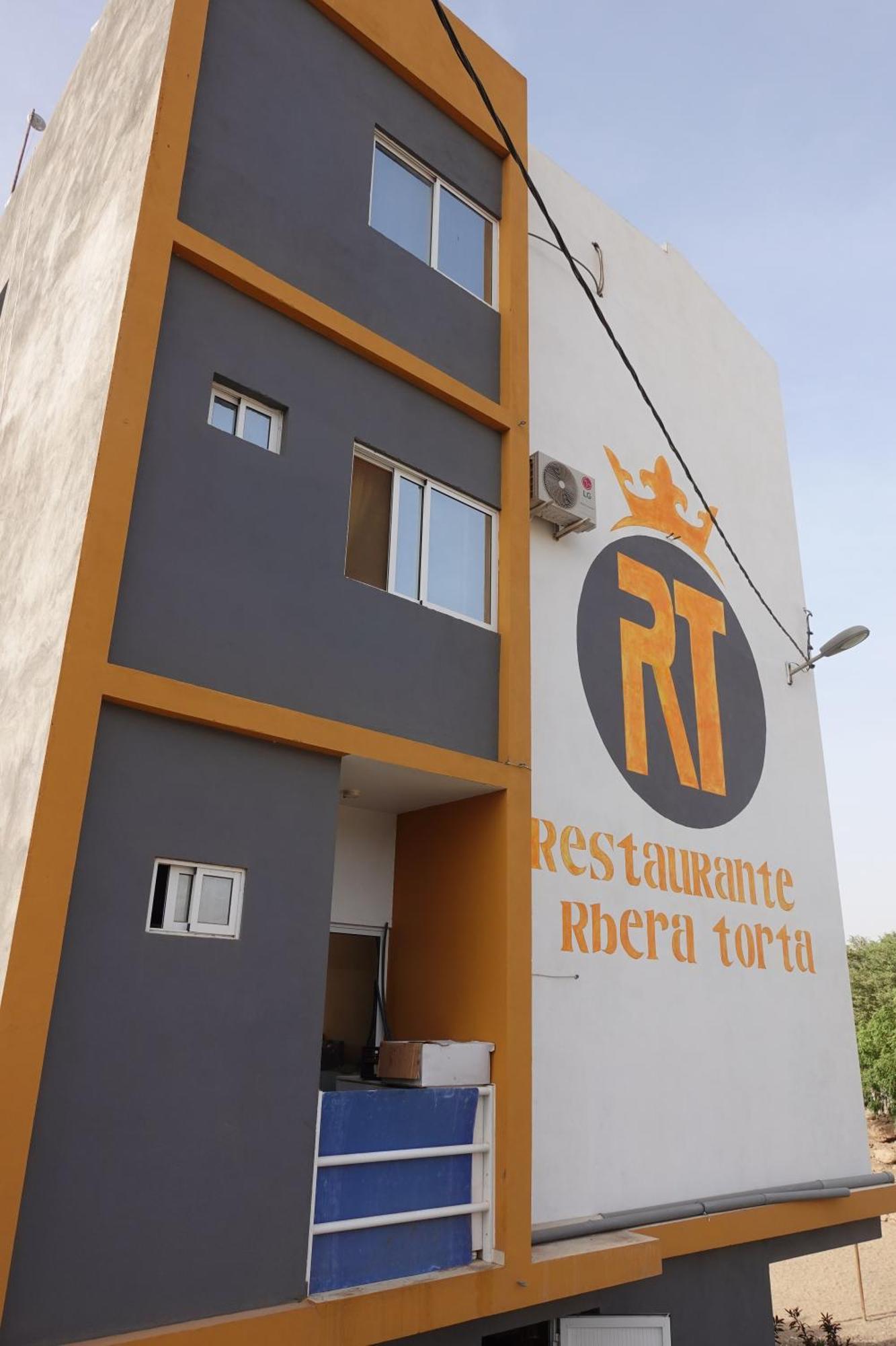 Residencial Ribeira Torta Bed & Breakfast Porto Novo  Exterior photo